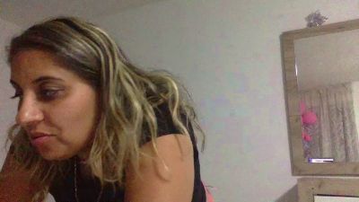Antoniasweet live cam on Cam4