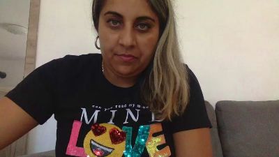 Antoniasweet live cam on Cam4