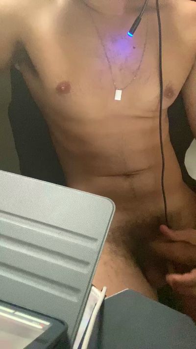 Antonieeez live cam on Cam4
