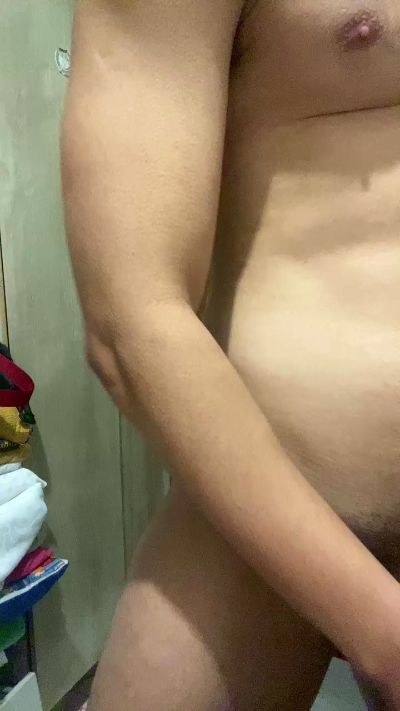 Antonieeez live cam on Cam4