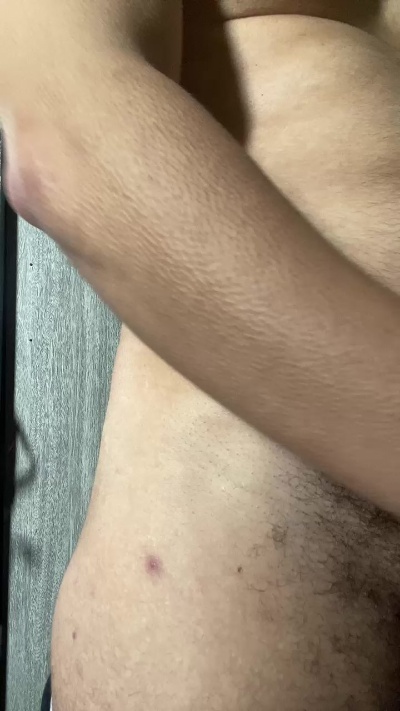 Antonieeez live cam on Cam4