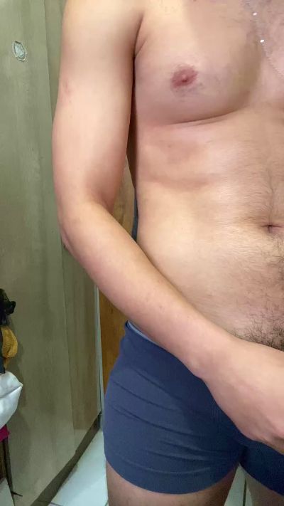 Antonieeez live cam on Cam4