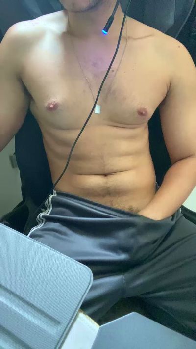 Antonieeez live cam on Cam4