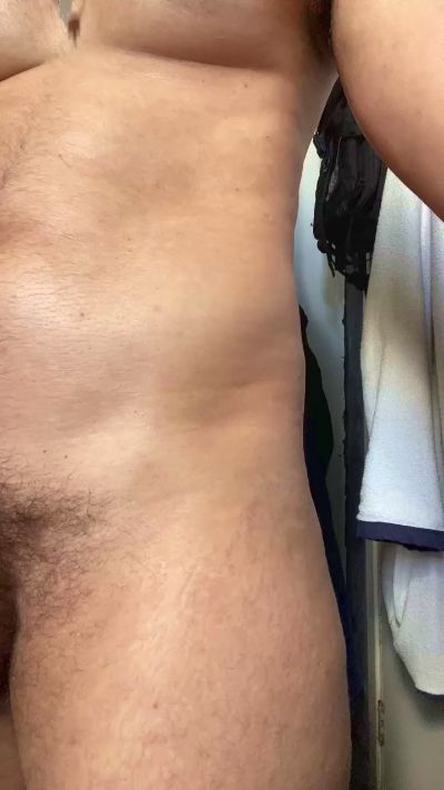 Antonieeez live cam on Cam4
