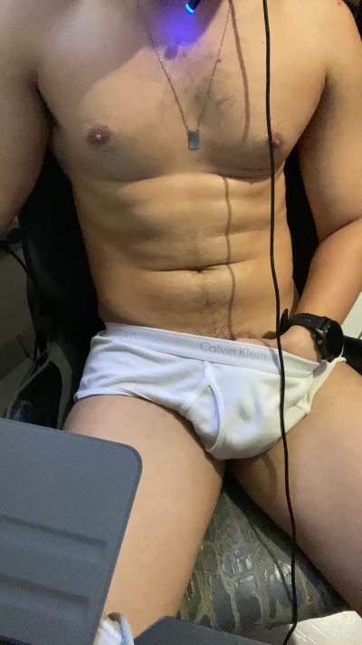 Antonieeez live cam on Cam4