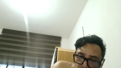 Antoniocastro19 live cam on Cam4