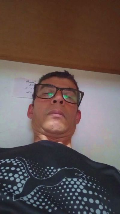 Antonyoluiz live cam on Cam4