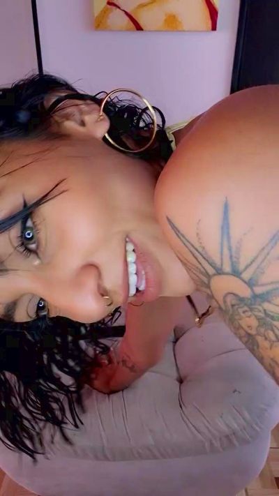 AnyLeon live cam on Cam4