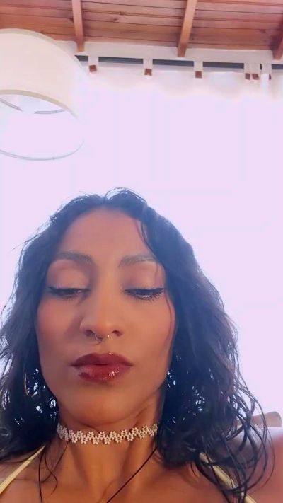 AnyLeon live cam on Cam4