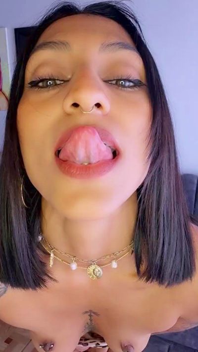 AnyLeon live cam on Cam4