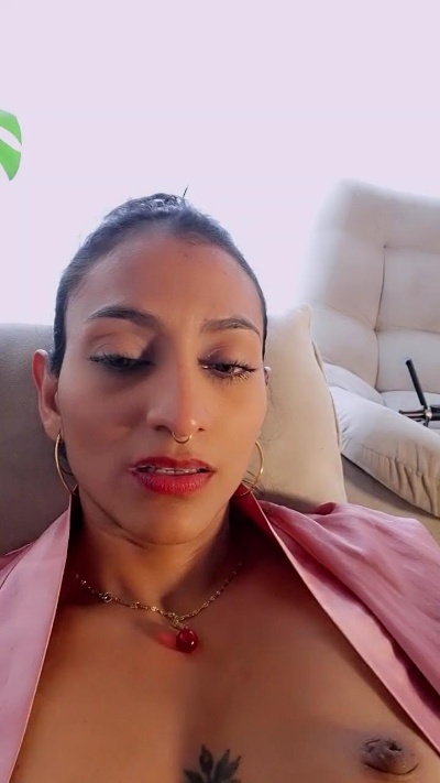 AnyLeon live cam on Cam4