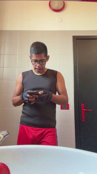 Apolinar live cam on Cam4