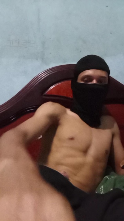 Apollothehorus live cam on Cam4