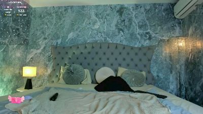 Aprillbrunette live cam on Cam4