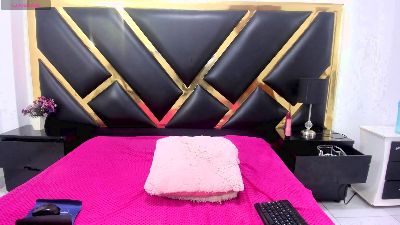 AprilyCrystal live cam on Cam4