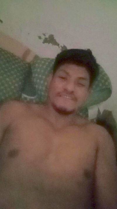 AqpAlone40 live cam on Cam4
