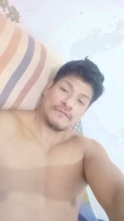 AqpAlone40 live cam on Cam4