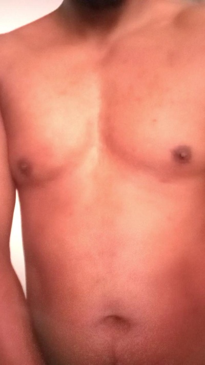 AqpAlone40 live cam on Cam4