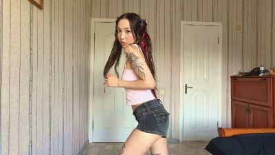 AracelyWahl live cam on Cam4