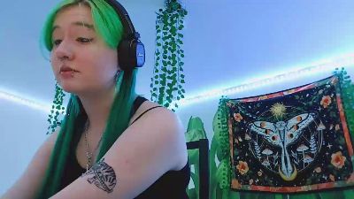 ArdeliaCoxen live cam on Cam4