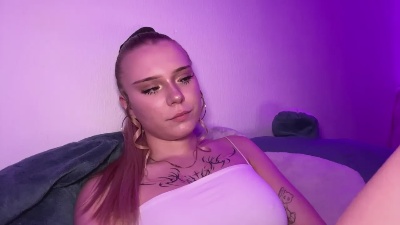 ArdelleHodos live cam on Cam4