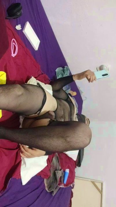 Ardiente_6_9 live cam on Cam4