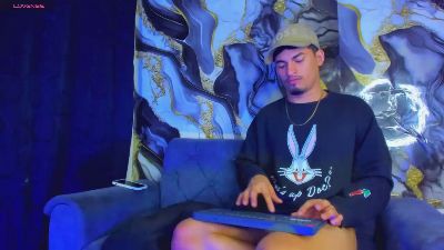 Ares_DAMM live cam on Cam4