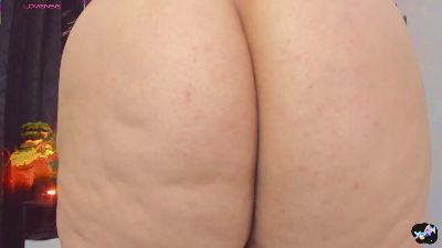 ArethaOzz live cam on Cam4