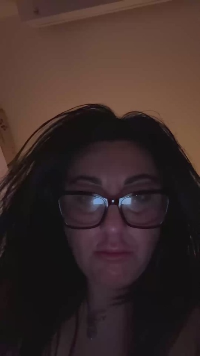 Ari8900 live cam on Cam4