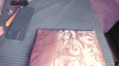 AriaGreenn live cam on Cam4