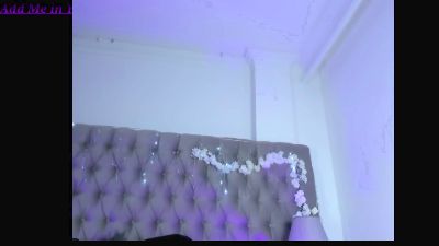 AriaGreenn live cam on Cam4