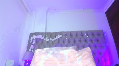 AriaGreenn live cam on Cam4