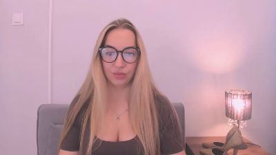 AriaSexually live cam on Cam4