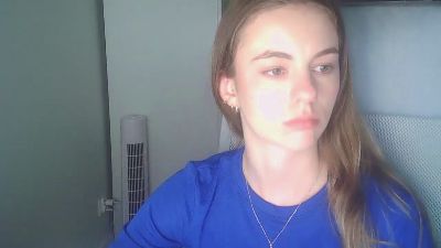 AriaYoung live cam on Cam4