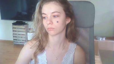 AriaYoung live cam on Cam4
