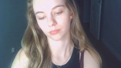 AriaYoung live cam on Cam4