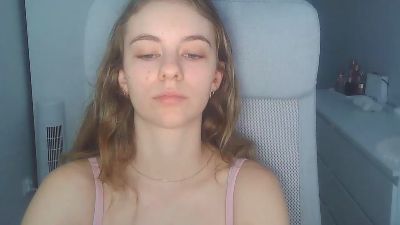 AriaYoung live cam on Cam4