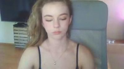 AriaYoung live cam on Cam4