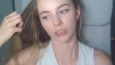 AriaYoung live cam on Cam4
