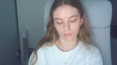 AriaYoung live cam on Cam4