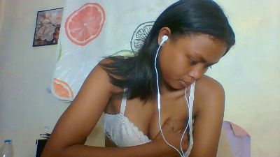 Arialove live cam on Cam4