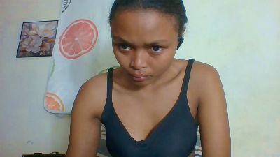 Arialove live cam on Cam4