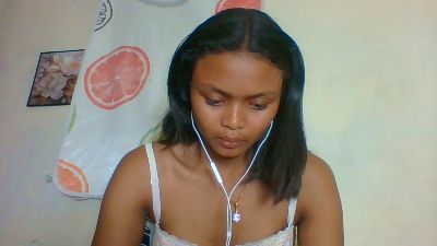 Arialove live cam on Cam4