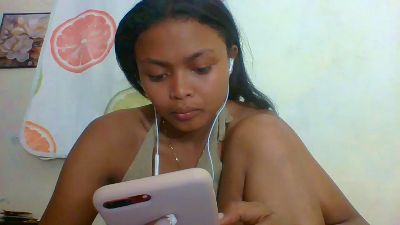 Arialove live cam on Cam4