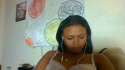 Arialove live cam on Cam4