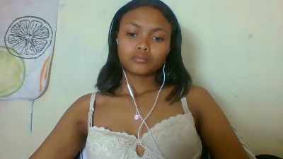 Arialove live cam on Cam4