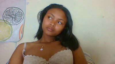Arialove live cam on Cam4