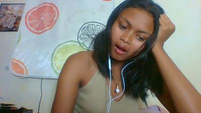 Arialove live cam on Cam4