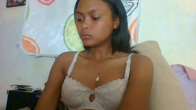 Arialove live cam on Cam4