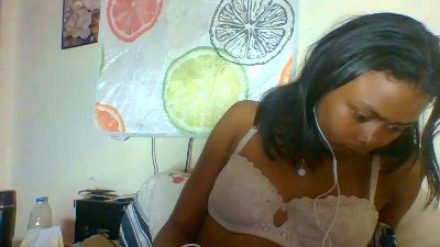 Arialove live cam on Cam4